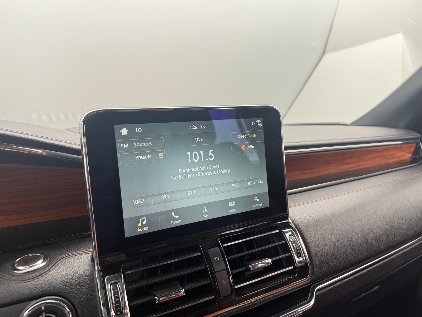 Thumbnail: 2019 Lincoln Navigator L - 3