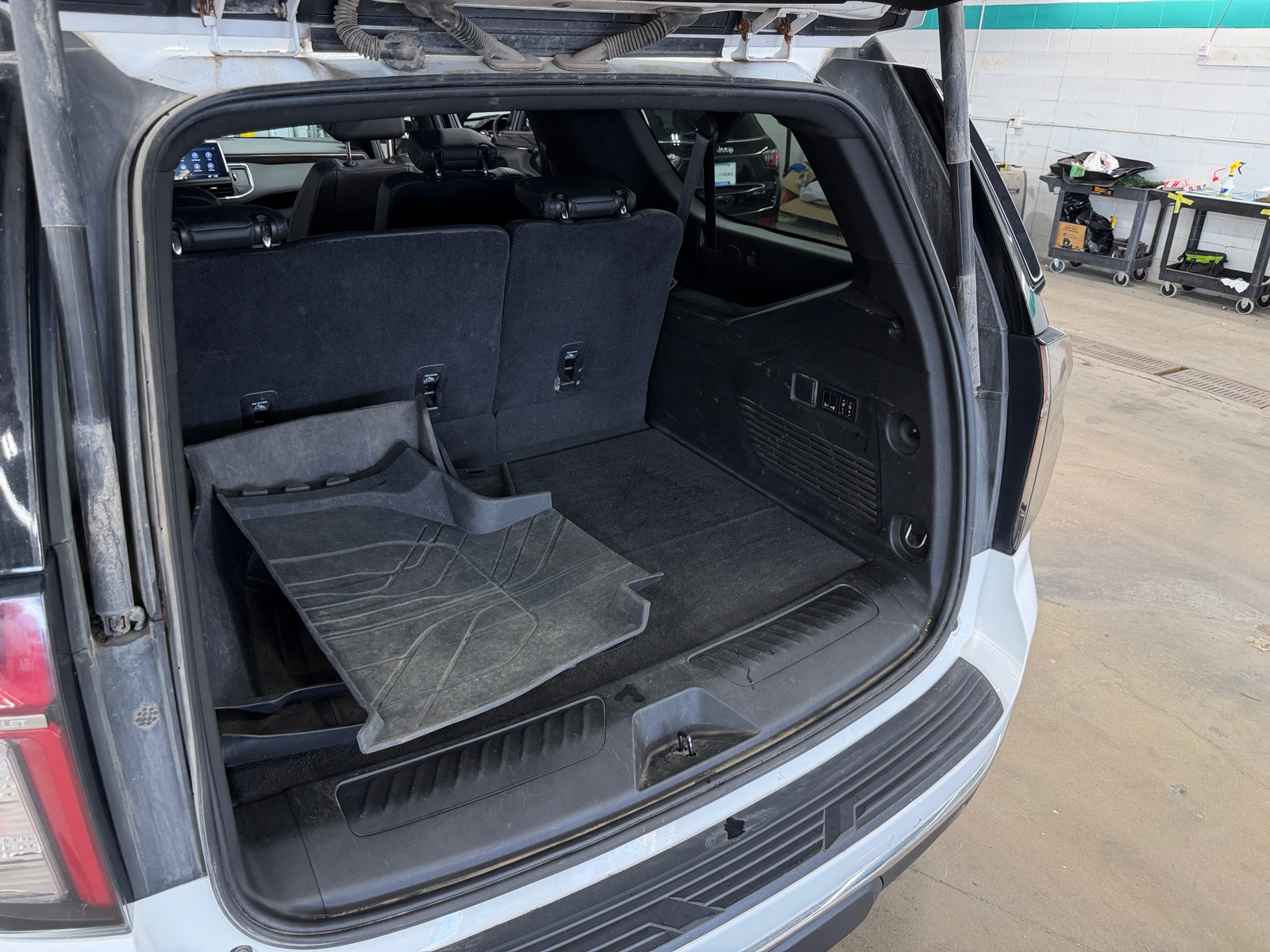 Thumbnail: 2021 Chevrolet Suburban - 6