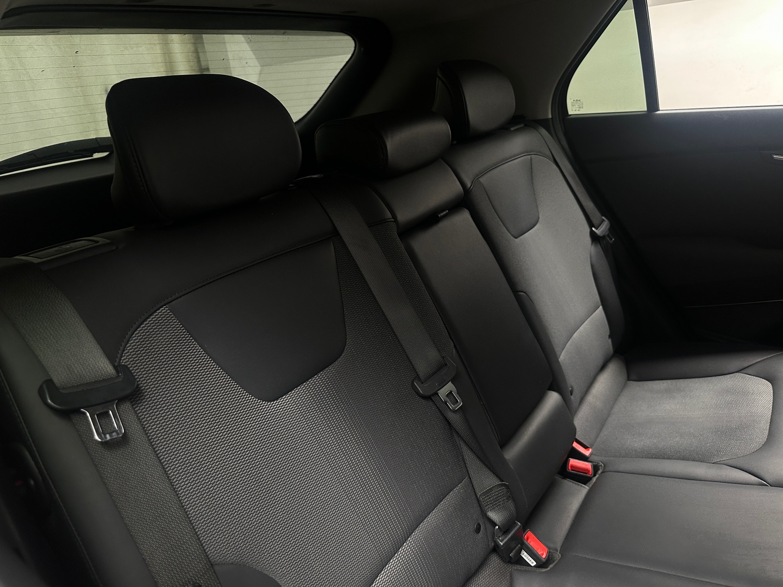 Thumbnail: 2023 Kia Niro - 5