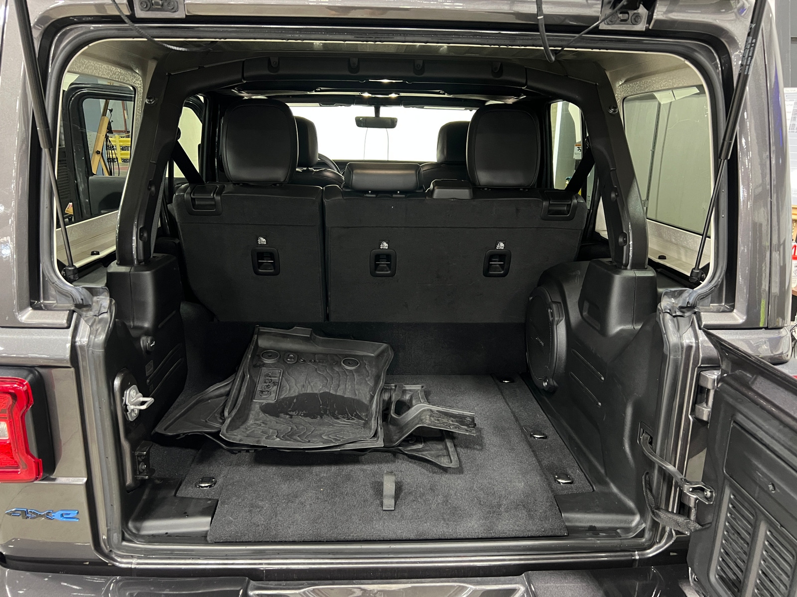 Thumbnail: 2021 Jeep Wrangler - 6
