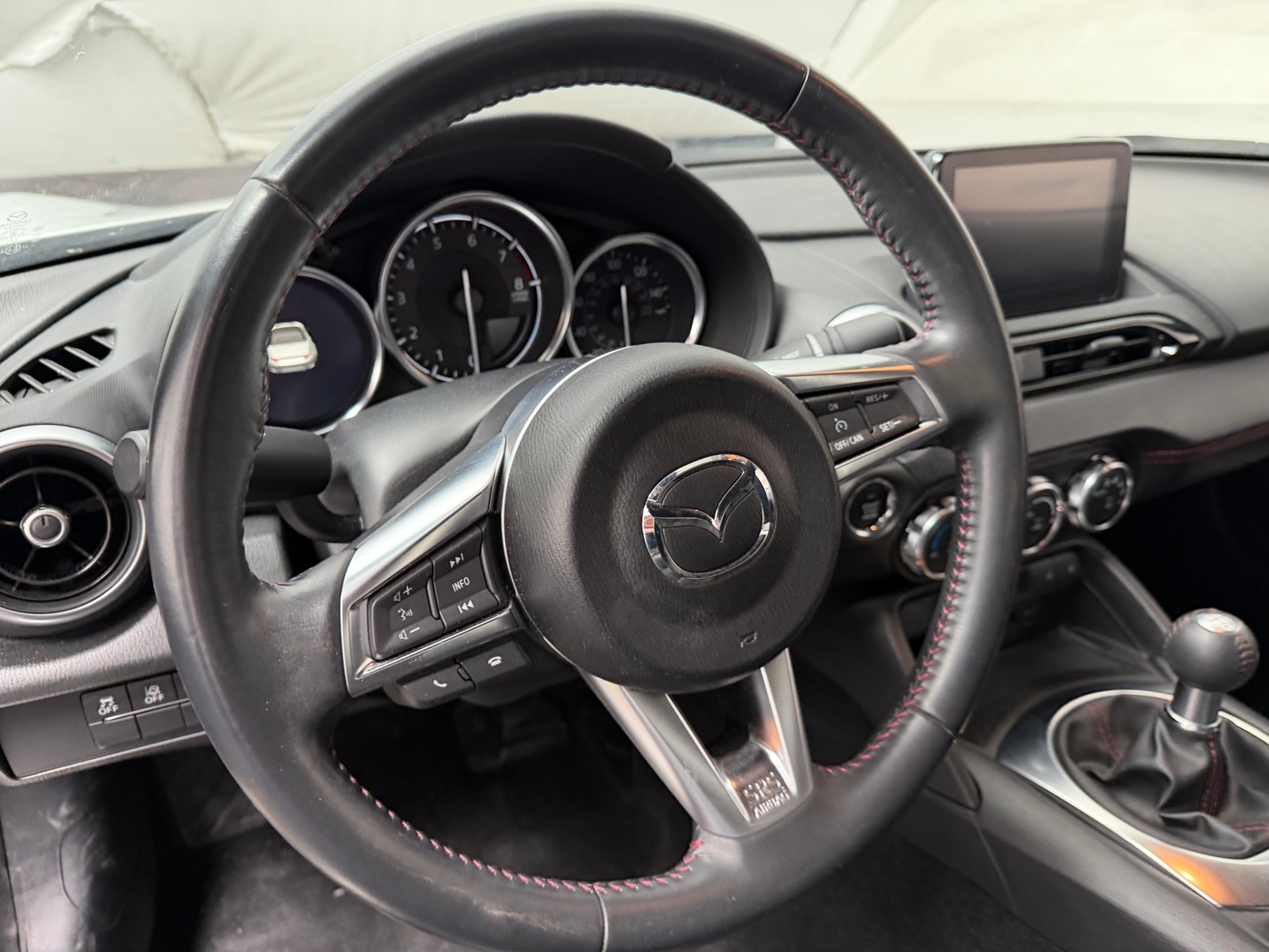 Thumbnail: 2019 Mazda MX-5 Miata - 4