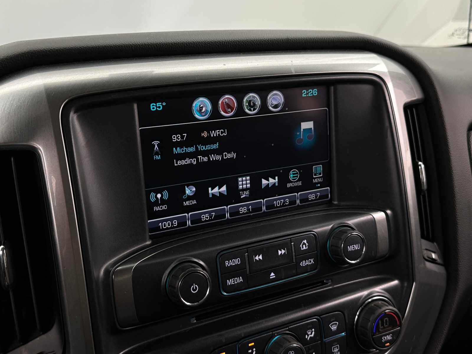 Thumbnail: 2017 Chevrolet Silverado 1500 - 4