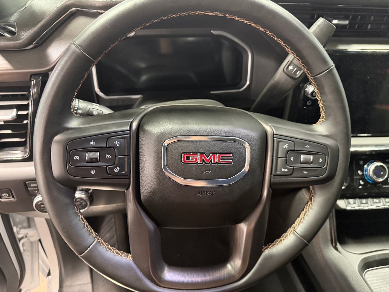 Thumbnail: 2026 GMC Sierra 2500 - 4