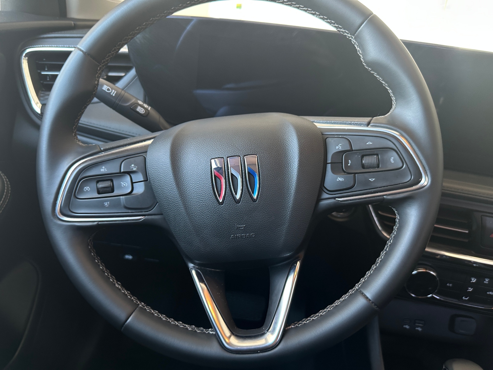 Thumbnail: 2025 Buick Encore GX - 4