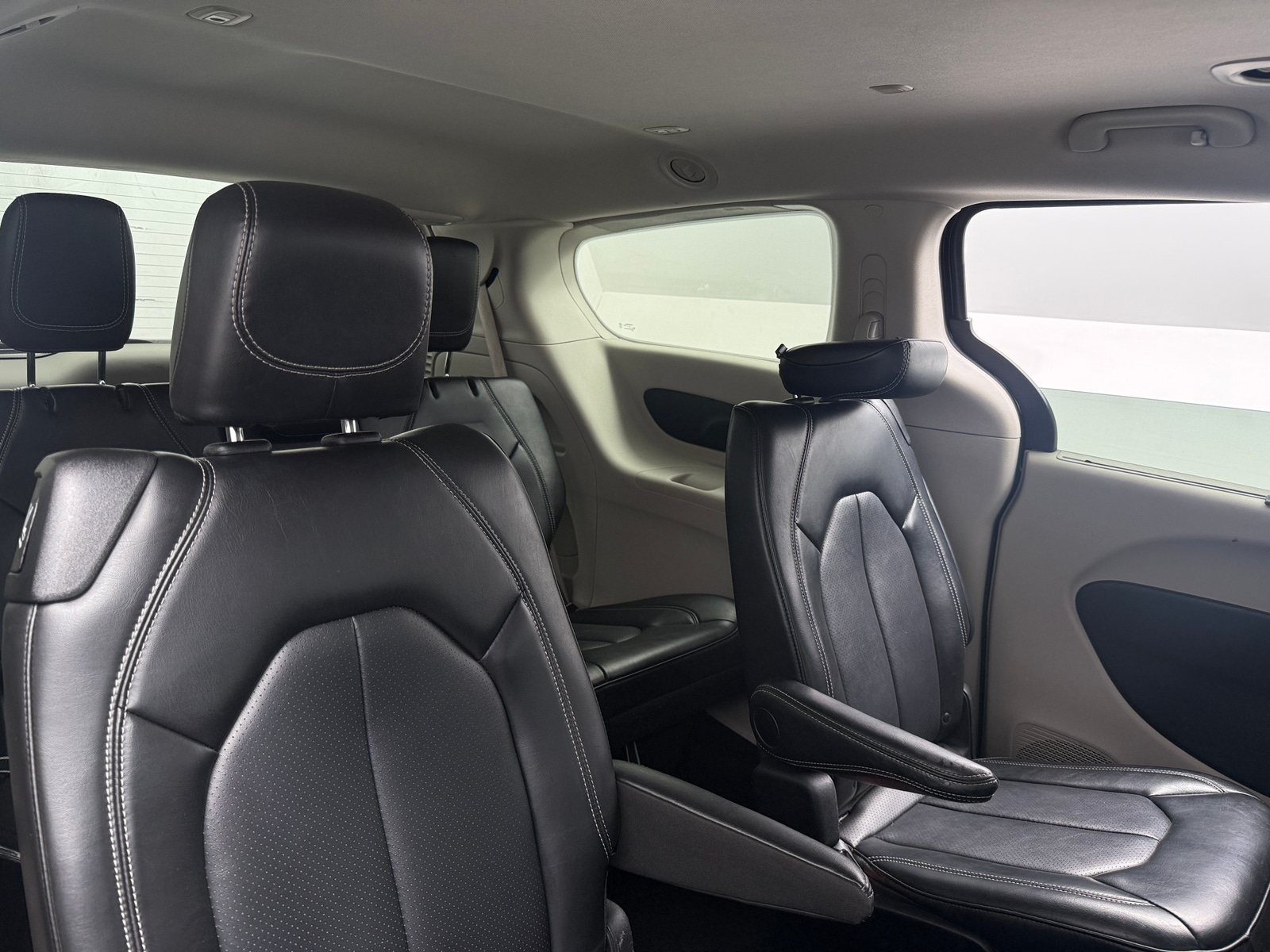 Thumbnail: 2024 Chrysler Pacifica - 5