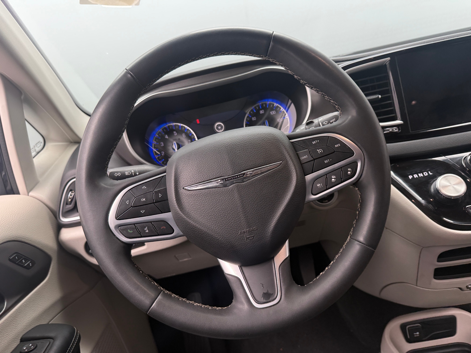 Thumbnail: 2024 Chrysler Pacifica - 4