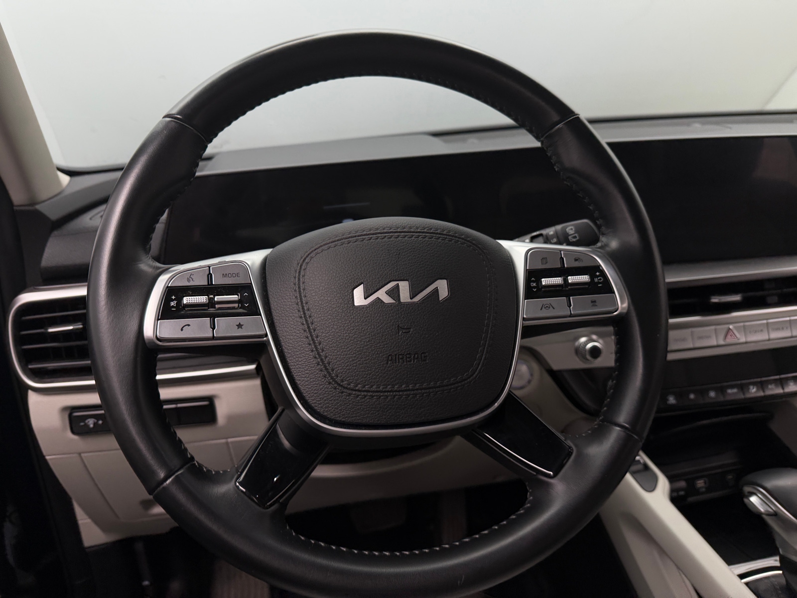 Thumbnail: 2024 Kia Telluride - 4