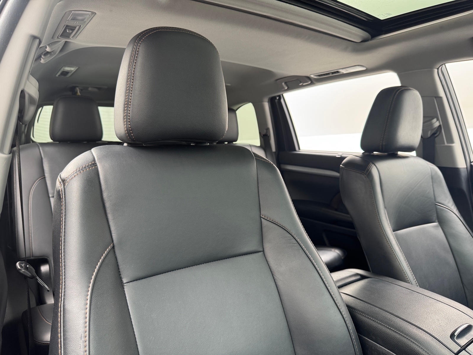 Thumbnail: 2019 Toyota Highlander - 2