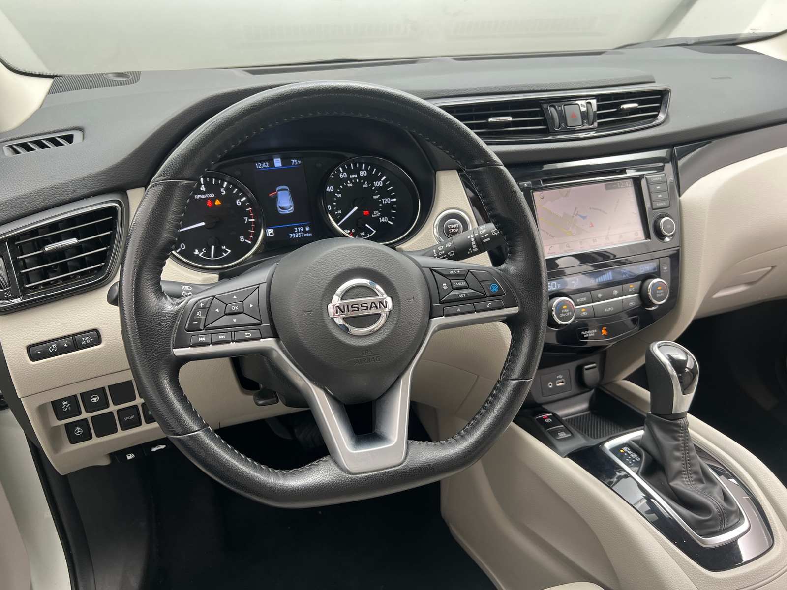 Thumbnail: 2022 Nissan Rogue Sport - 4