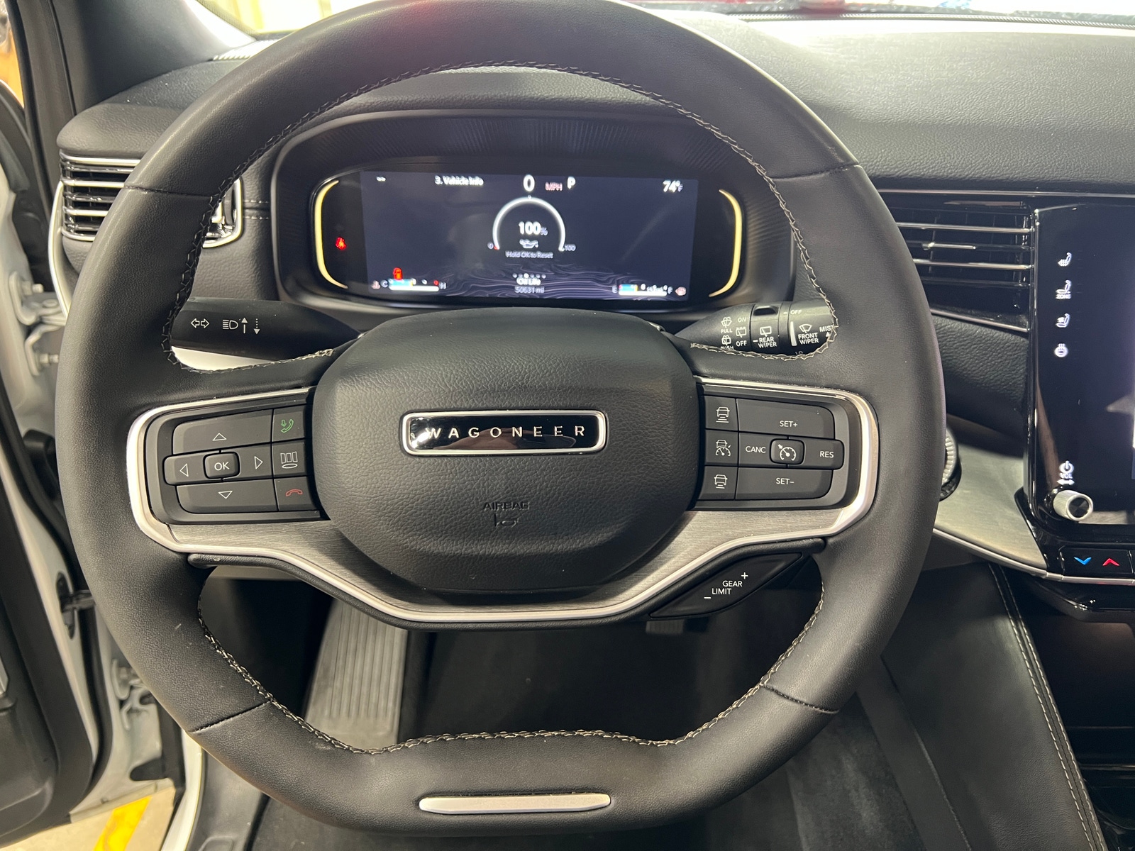 Thumbnail: 2025 Jeep Wagoneer - 4
