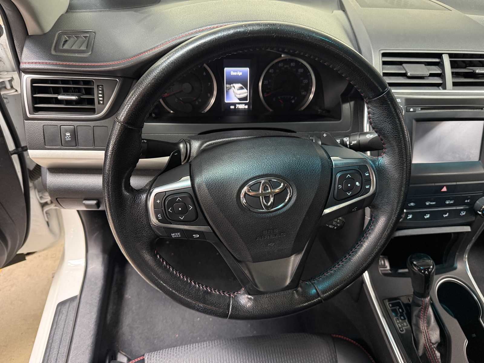 Thumbnail: 2016 Toyota Camry - 5