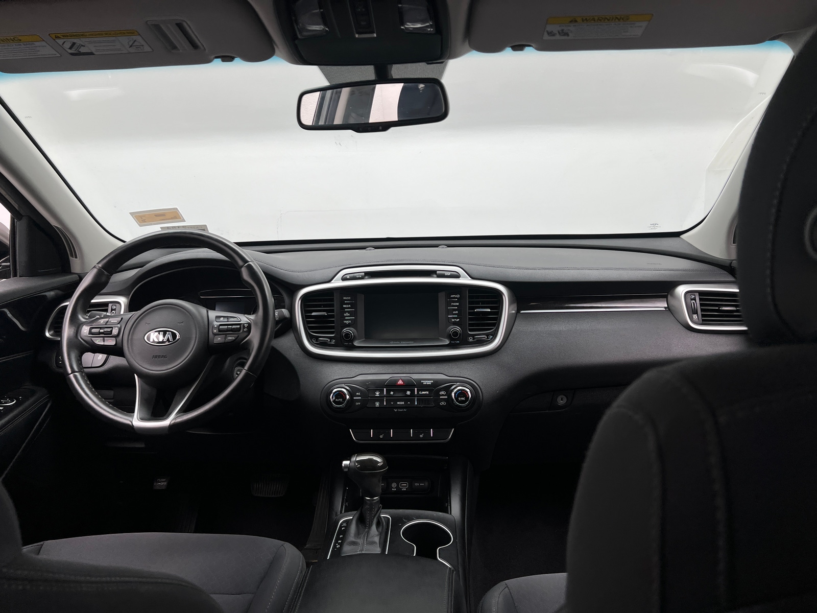 Thumbnail: 2017 Kia Sorento - 3