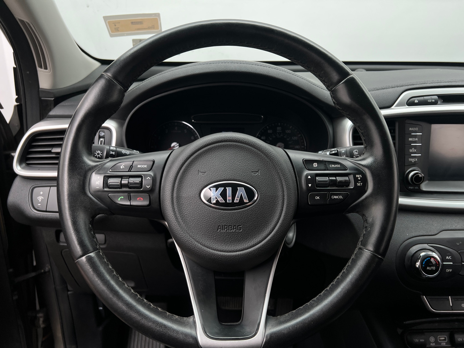 Thumbnail: 2017 Kia Sorento - 5