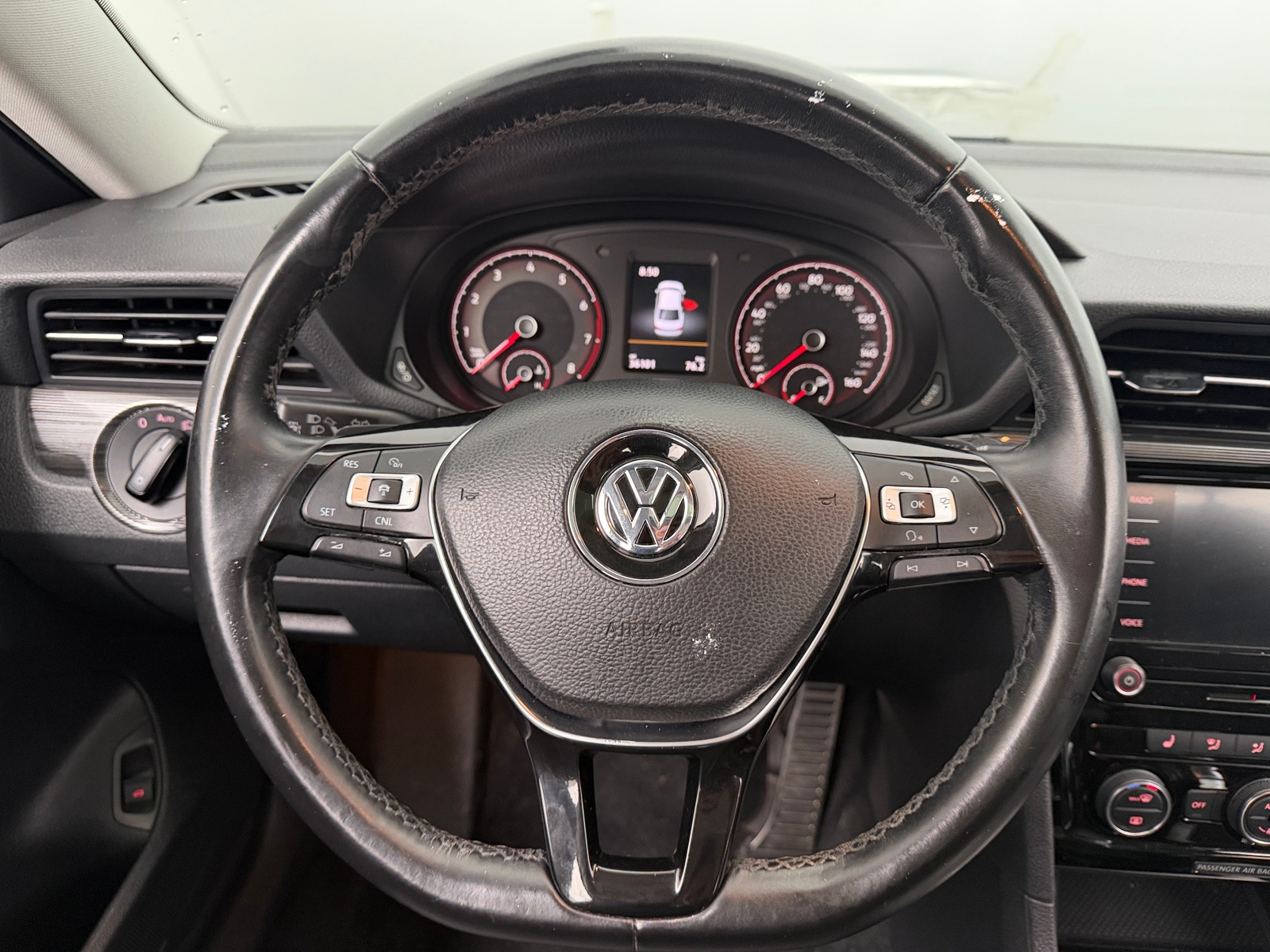 Thumbnail: 2020 Volkswagen Passat - 5