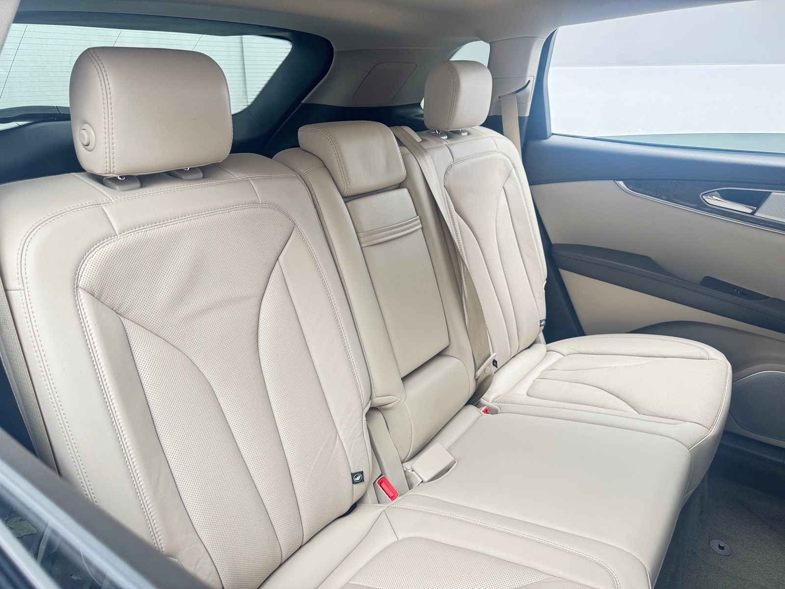 Thumbnail: 2019 Lincoln Nautilus - 5