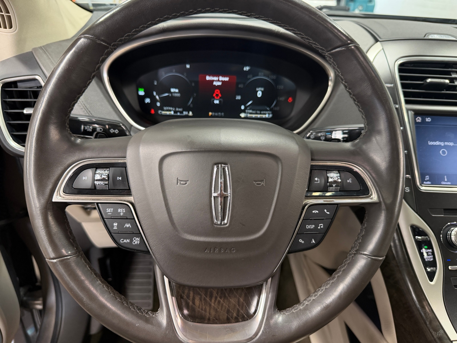 Thumbnail: 2019 Lincoln Nautilus - 4