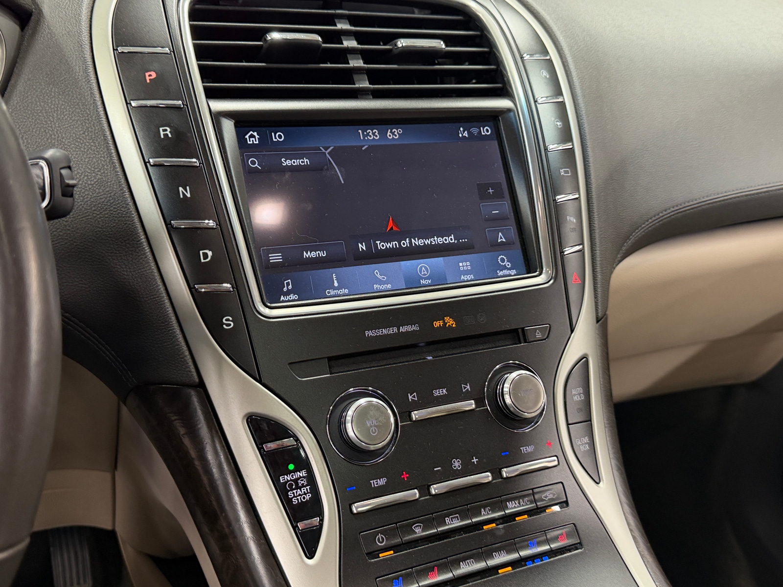 Thumbnail: 2019 Lincoln Nautilus - 3