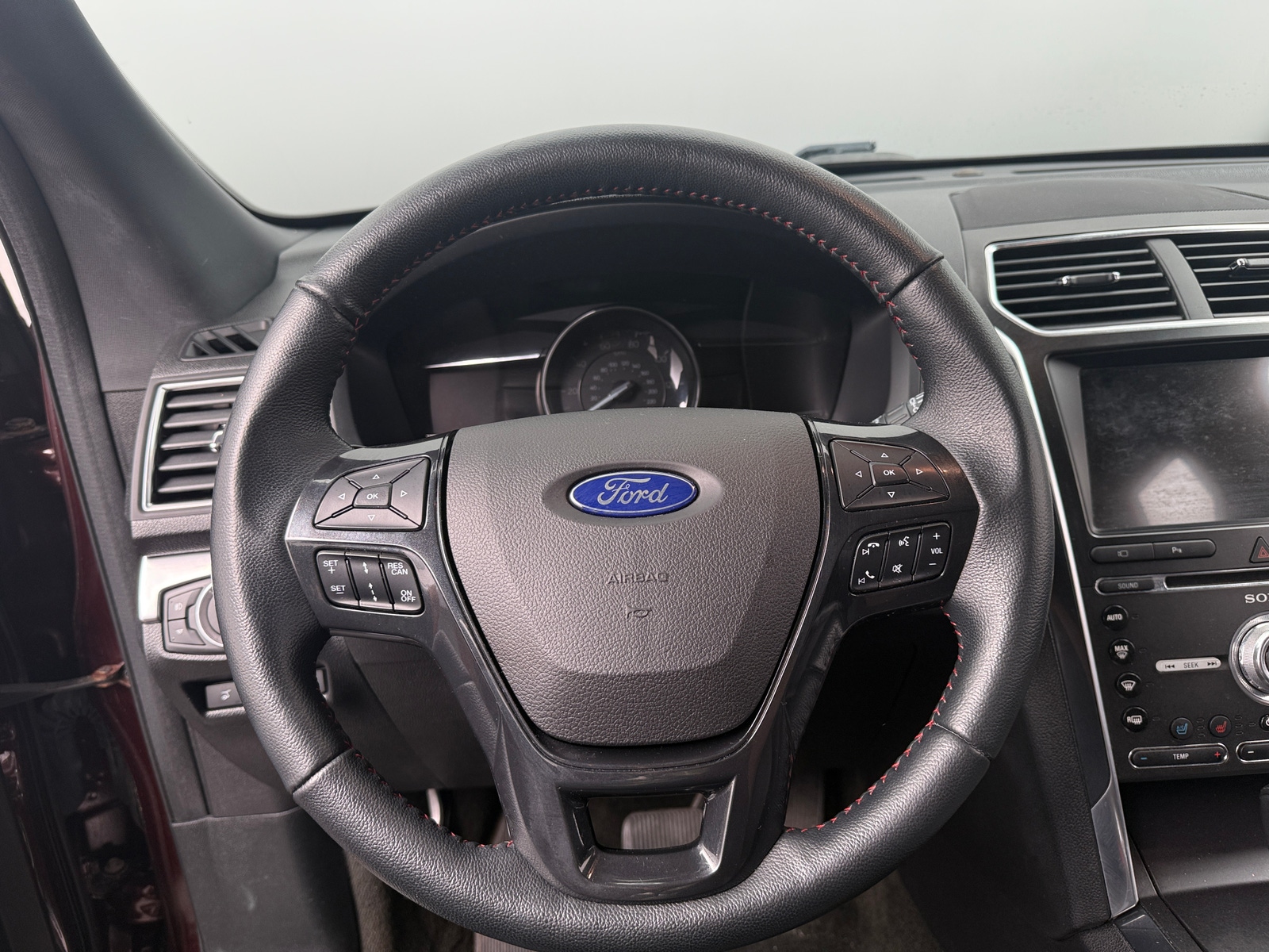 Thumbnail: 2018 Ford Explorer - 4