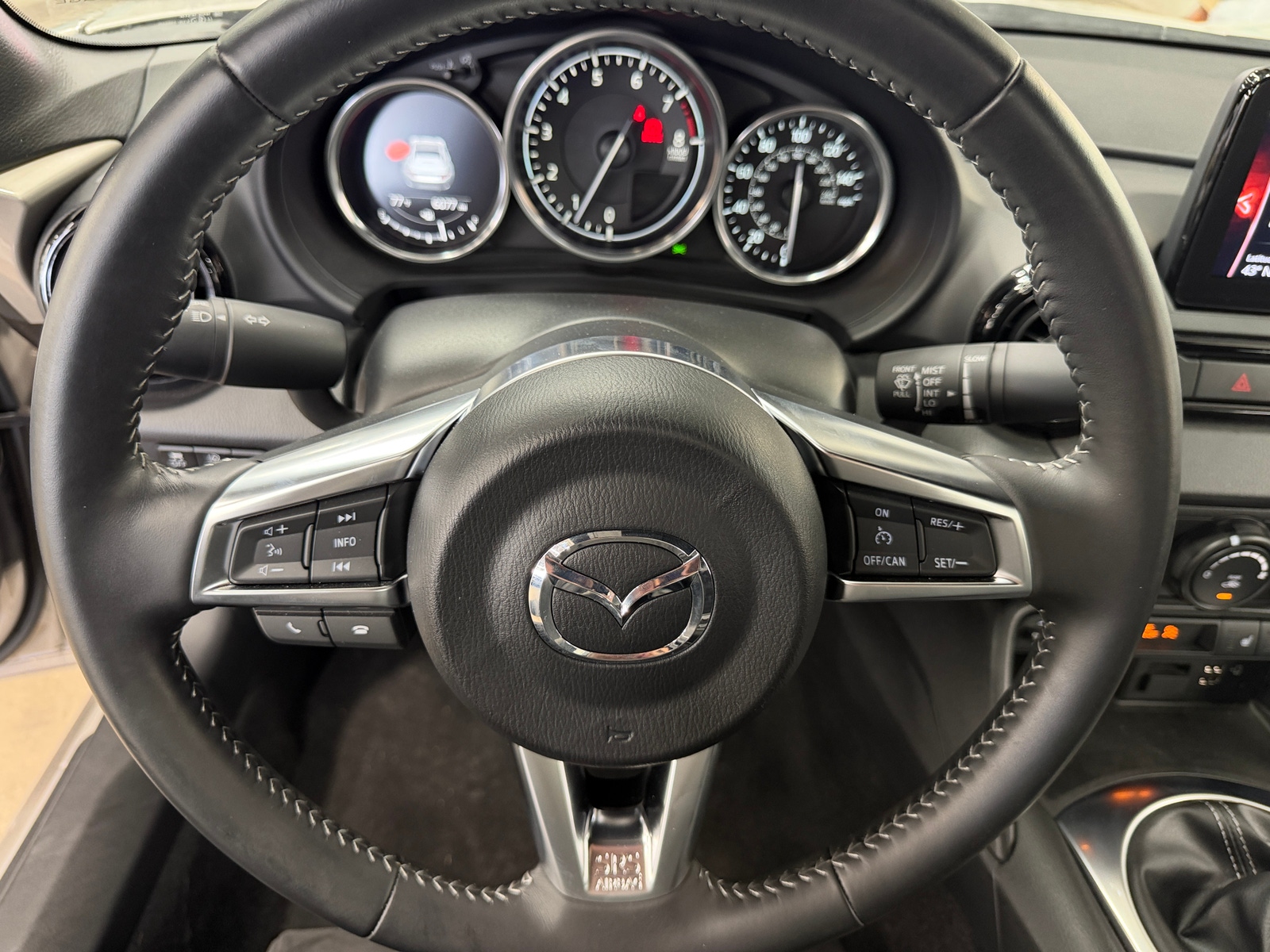 Thumbnail: 2023 Mazda MX-5 Miata - 4