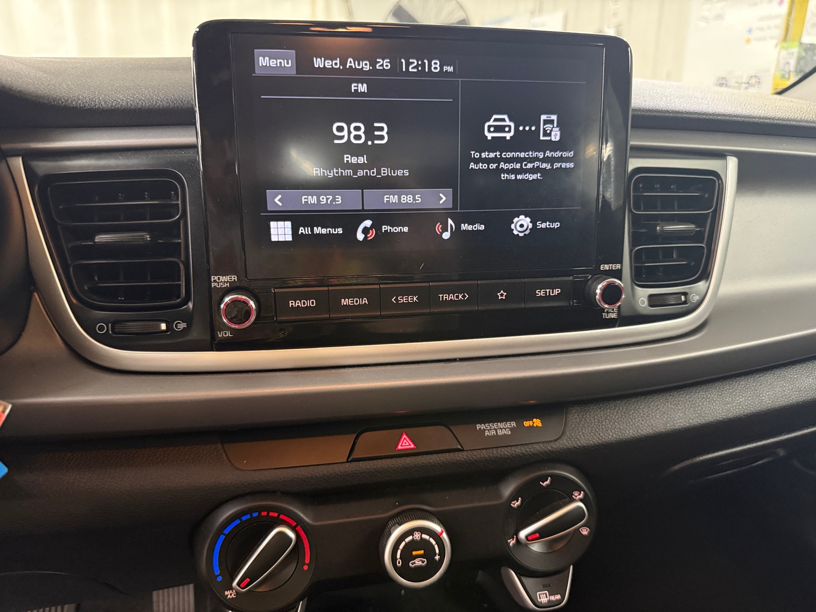 Thumbnail: 2023 Kia Rio - 4