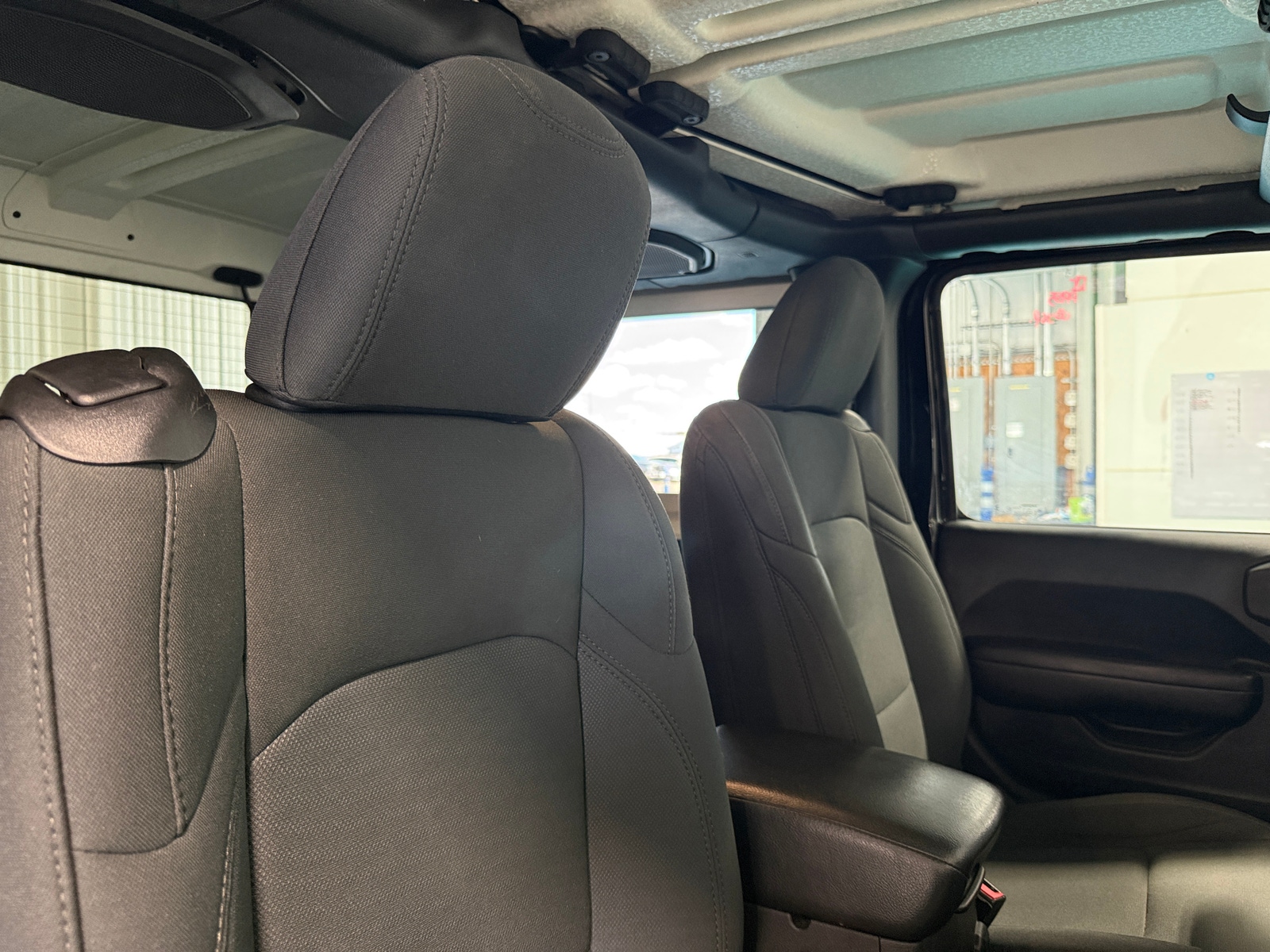 Thumbnail: 2019 Jeep Wrangler - 2