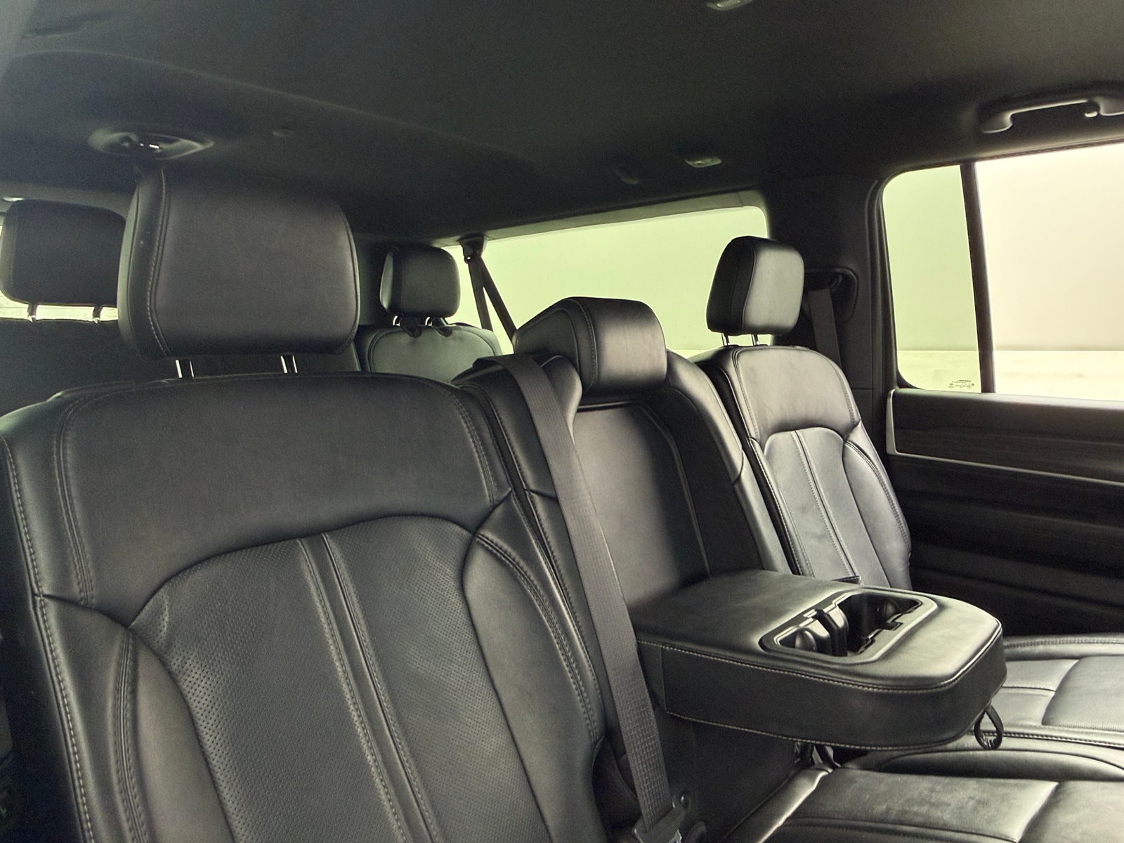 Thumbnail: 2024 Jeep Wagoneer - 5