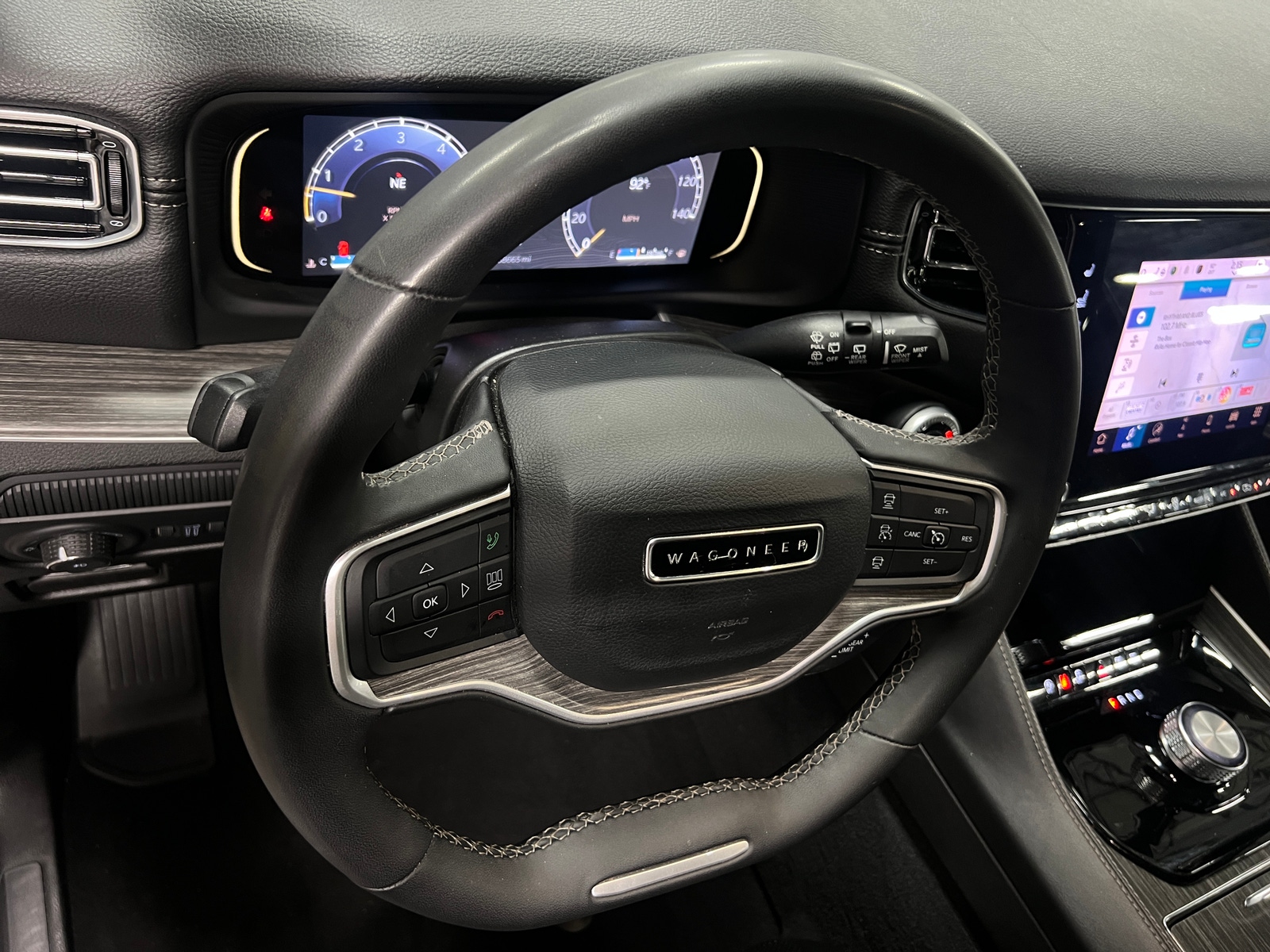 Thumbnail: 2024 Jeep Wagoneer - 4