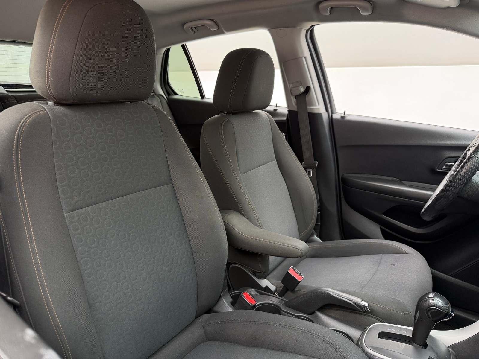 Thumbnail: 2022 Chevrolet Trax - 2