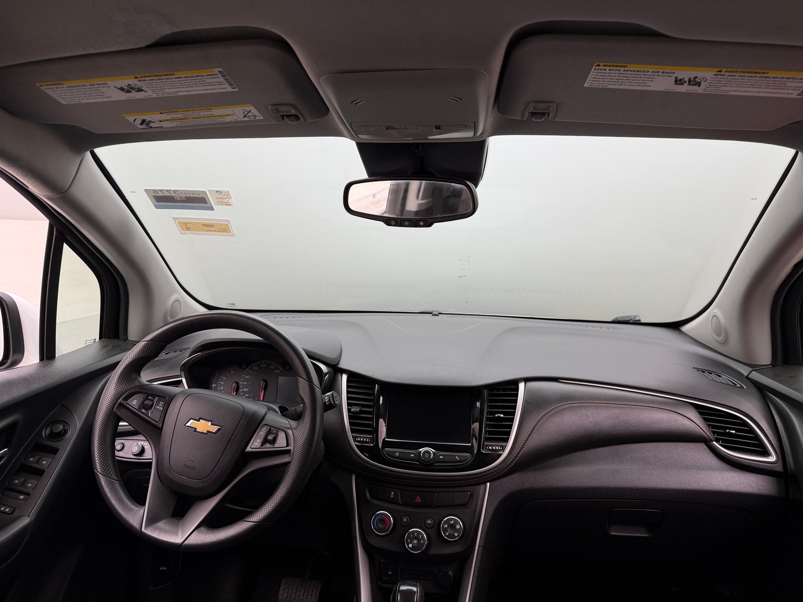 Thumbnail: 2022 Chevrolet Trax - 3