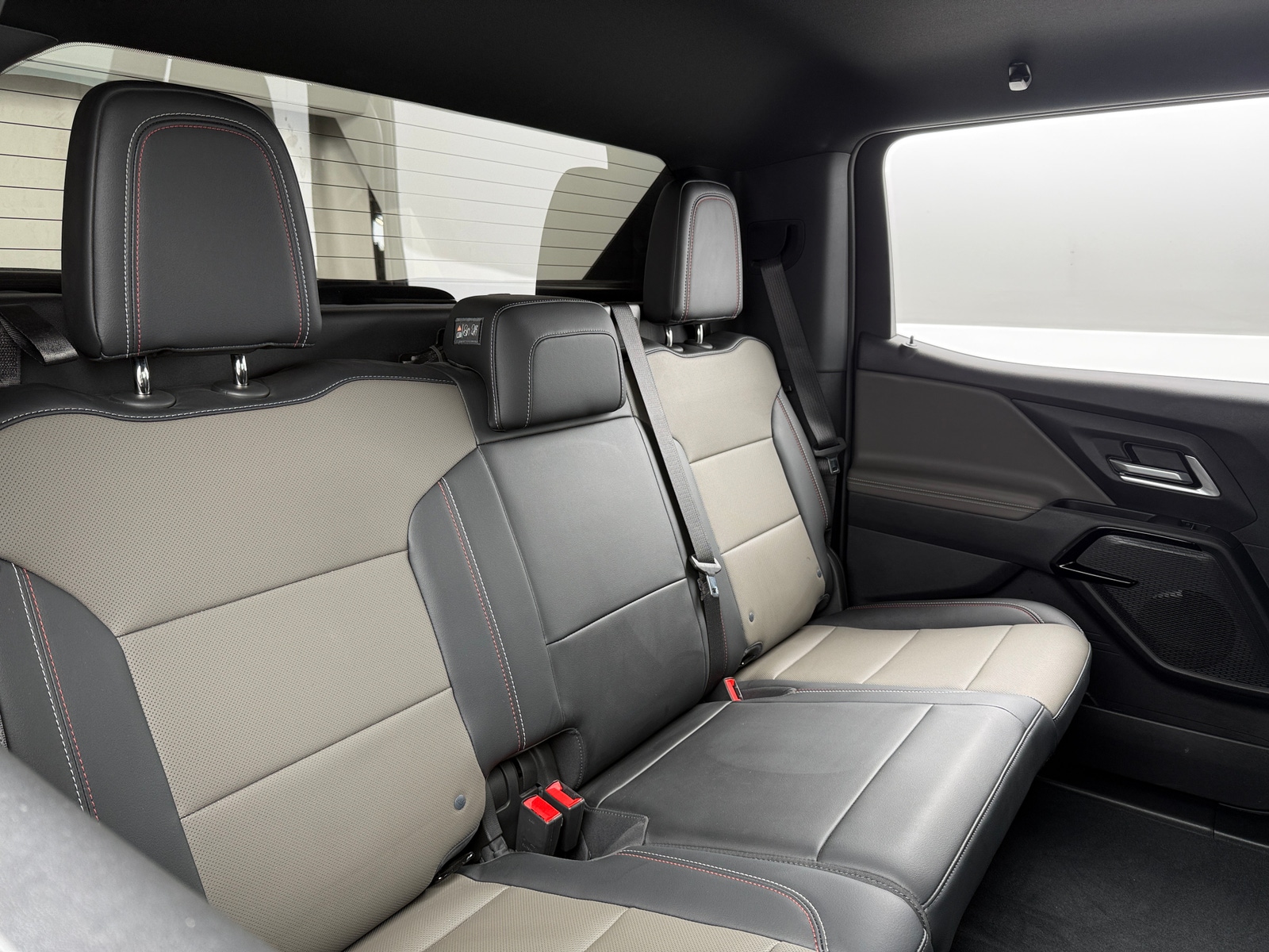 Thumbnail: 2026 Chevrolet Silverado EV - 5
