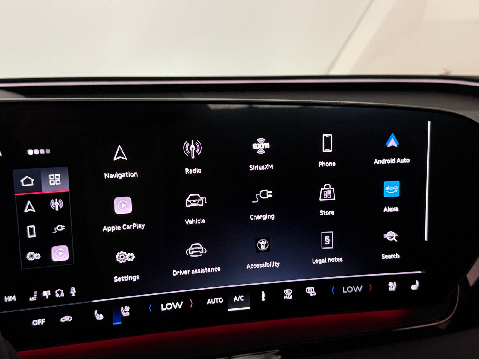 Thumbnail: 2025 Audi Q6 e-tron - 3