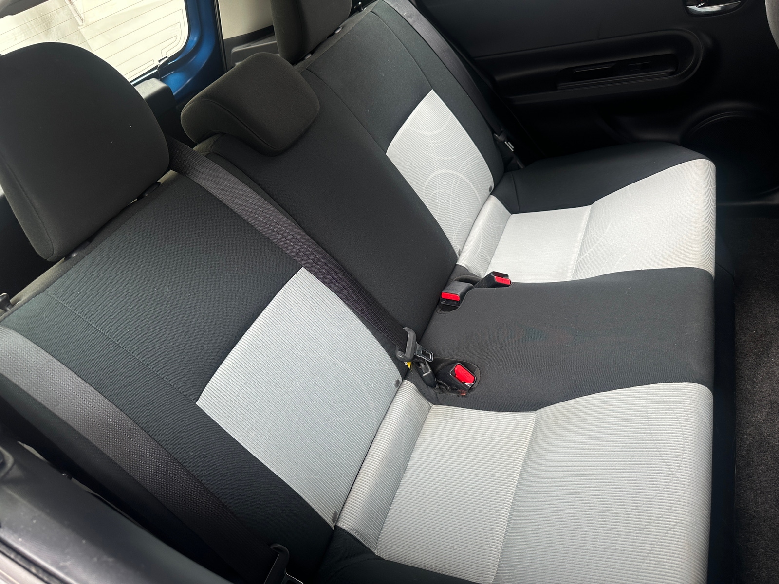Thumbnail: 2017 Toyota Prius c - 6