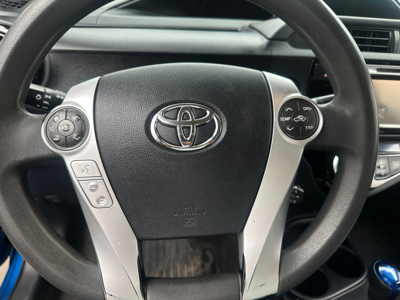 Thumbnail: 2017 Toyota Prius c - 5