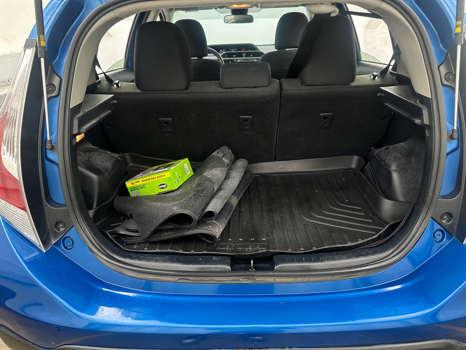Thumbnail: 2017 Toyota Prius c - 7