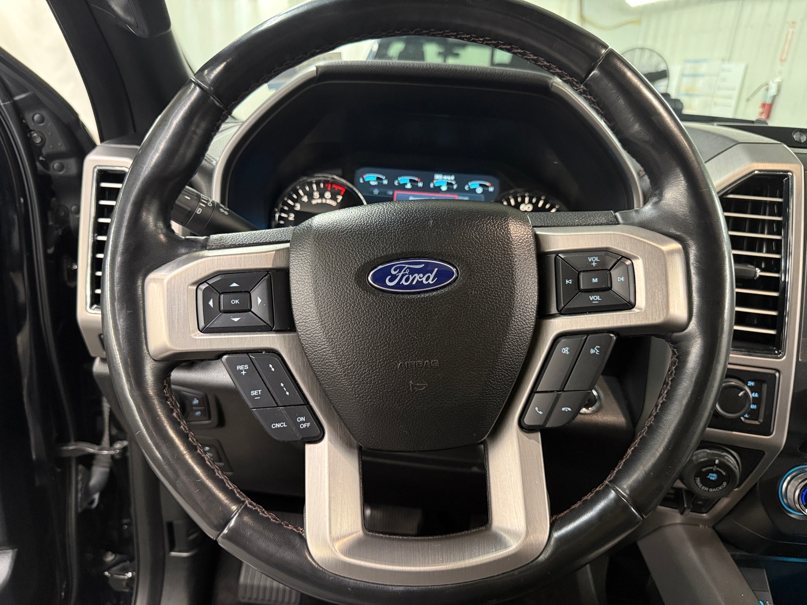Thumbnail: 2018 Ford Econoline - 4