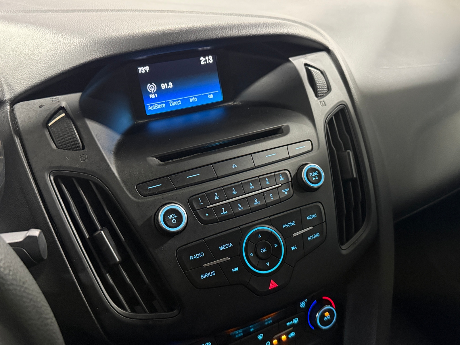 Thumbnail: 2017 Ford Focus - 4