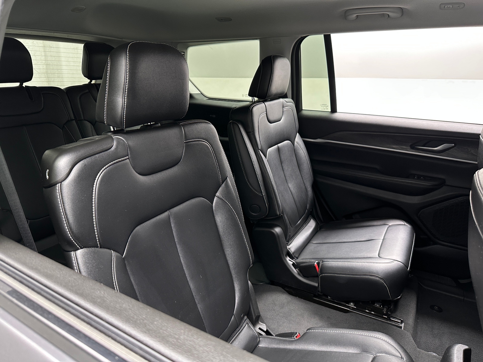 Thumbnail: 2023 Jeep Grand Cherokee L - 5