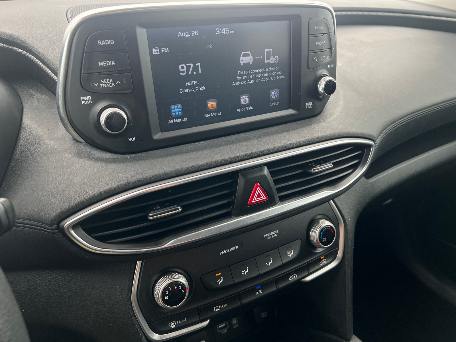 Thumbnail: 2019 Hyundai Santa Fe - 4