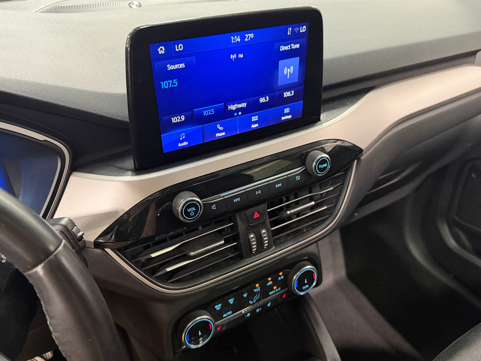 Thumbnail: 2022 Ford Escape - 3