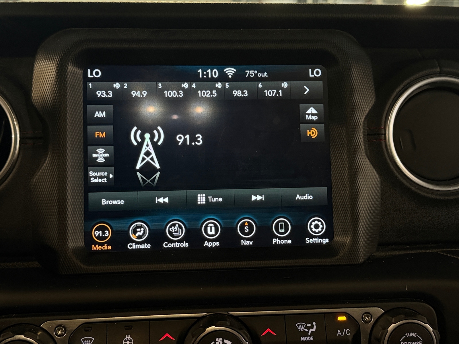 Thumbnail: 2020 Jeep Gladiator - 3