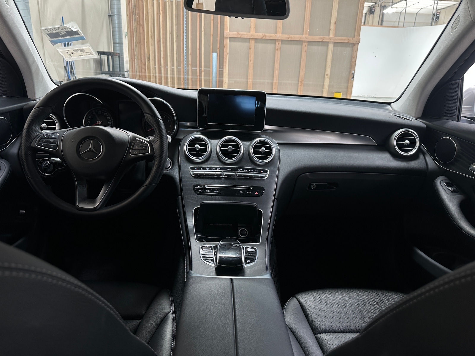Thumbnail: 2016 Mercedes-Benz GLC - 2