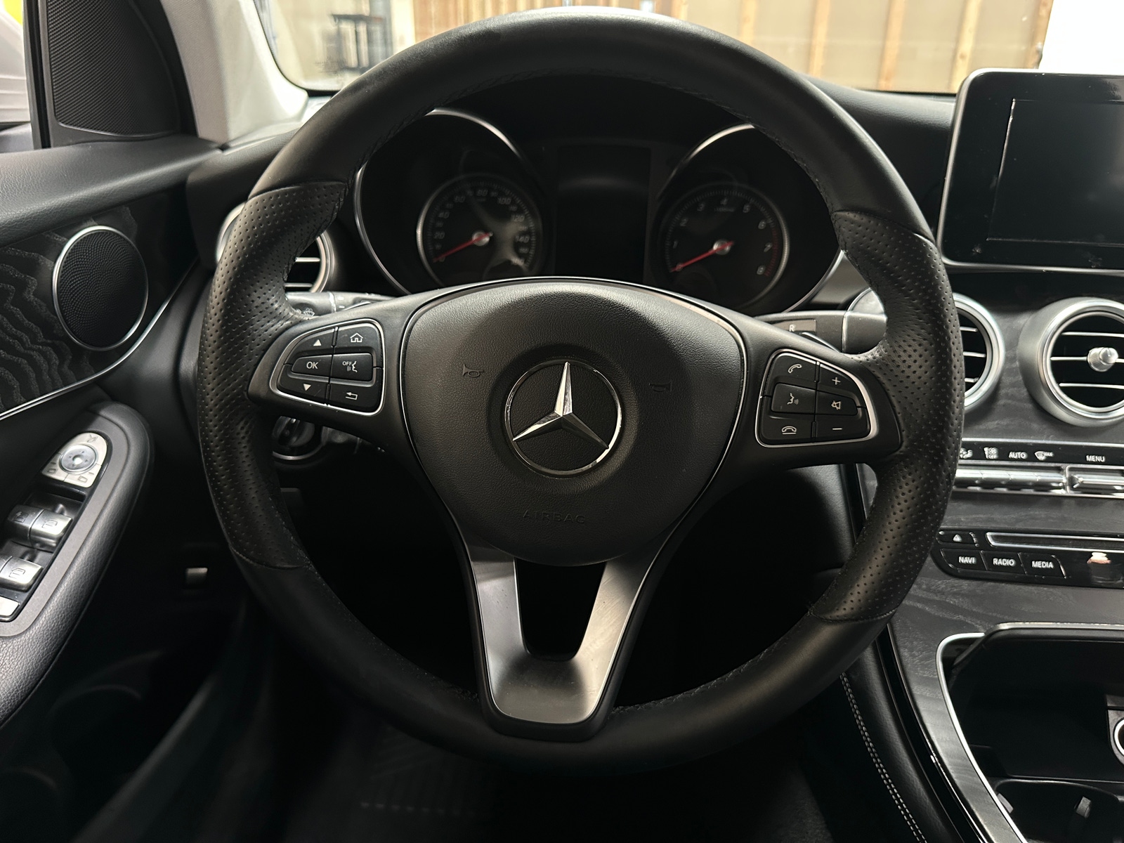 Thumbnail: 2016 Mercedes-Benz GLC - 4