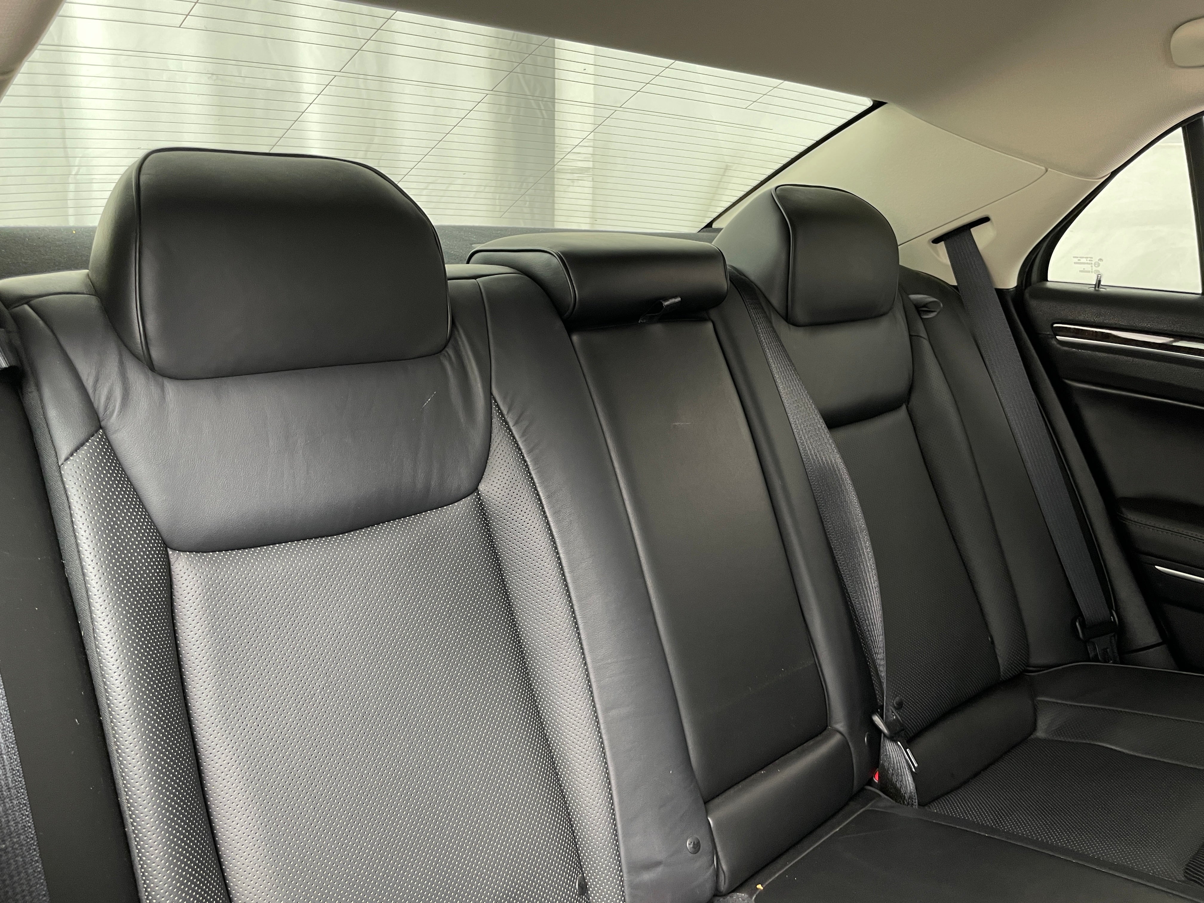 2018 Chrysler 300