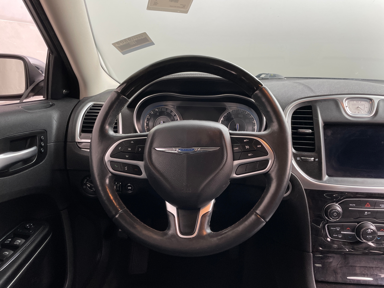 Thumbnail: 2018 Chrysler 300 - 4