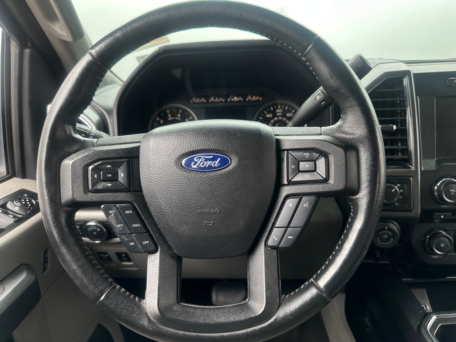 Thumbnail: 2018 Ford Econoline - 5