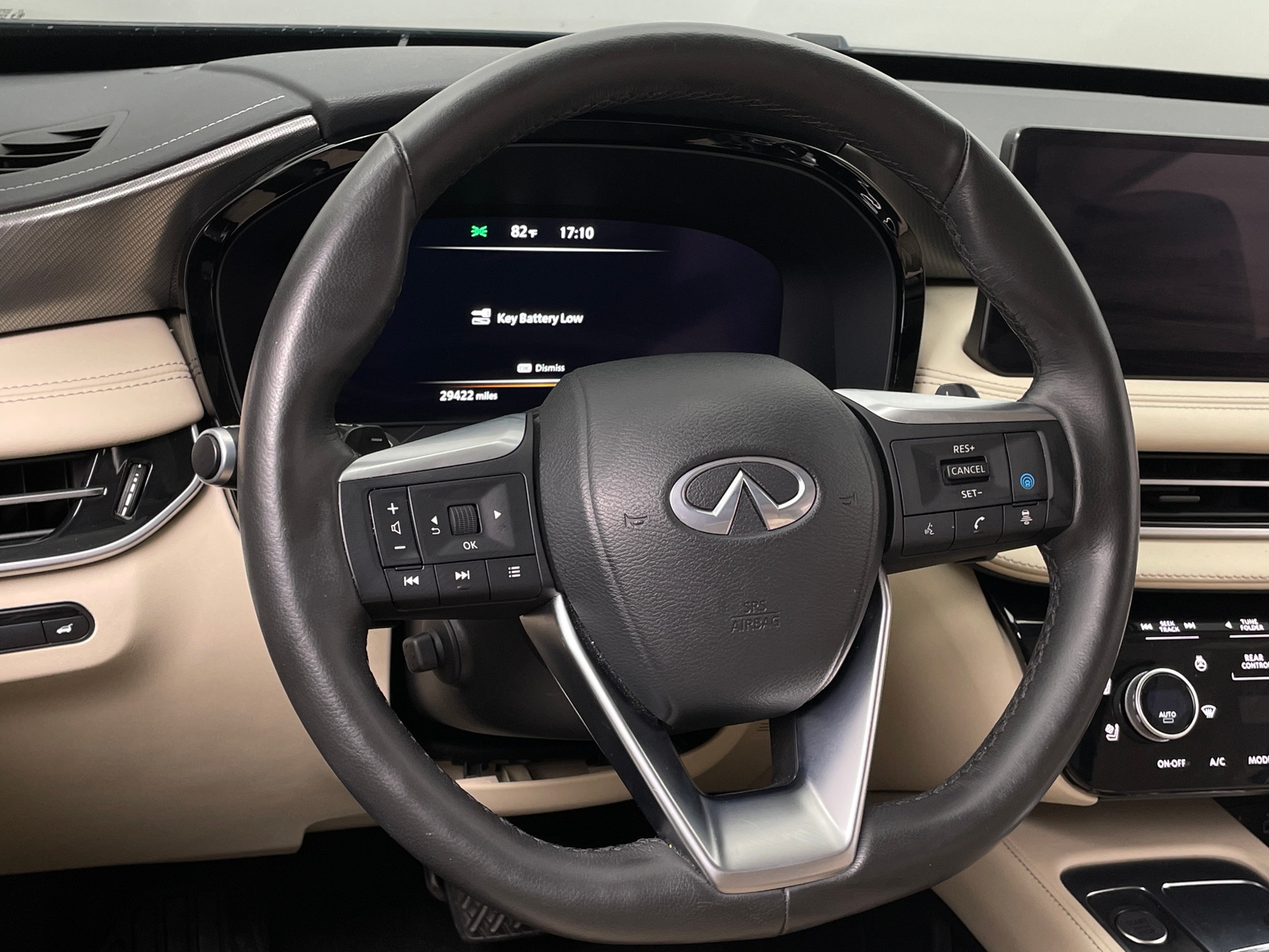 Thumbnail: 2023 INFINITI QX60 - 4