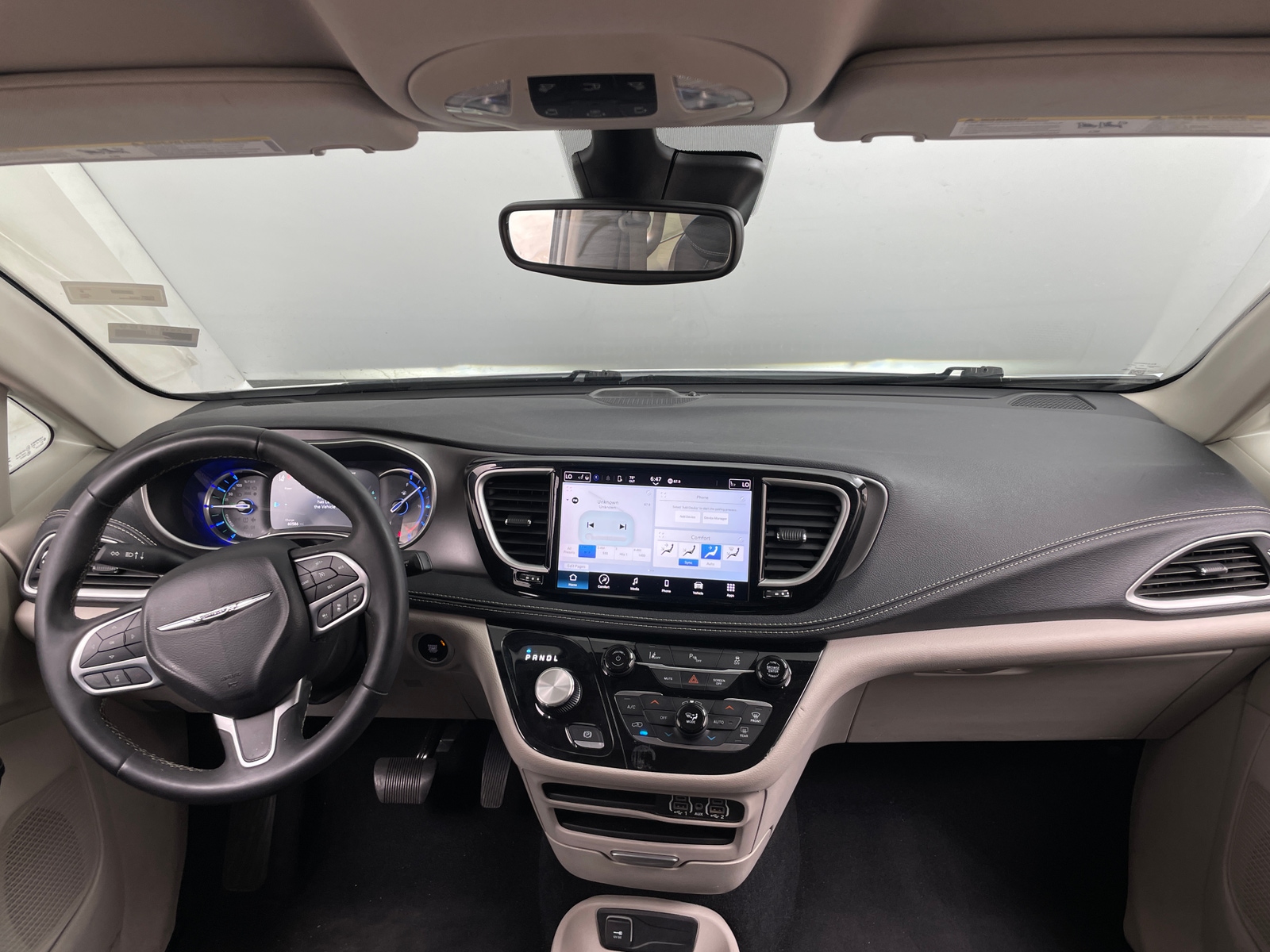 Thumbnail: 2023 Chrysler Pacifica - 2