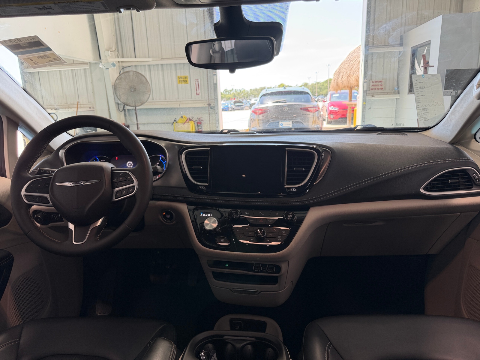 Thumbnail: 2024 Chrysler Pacifica - 2