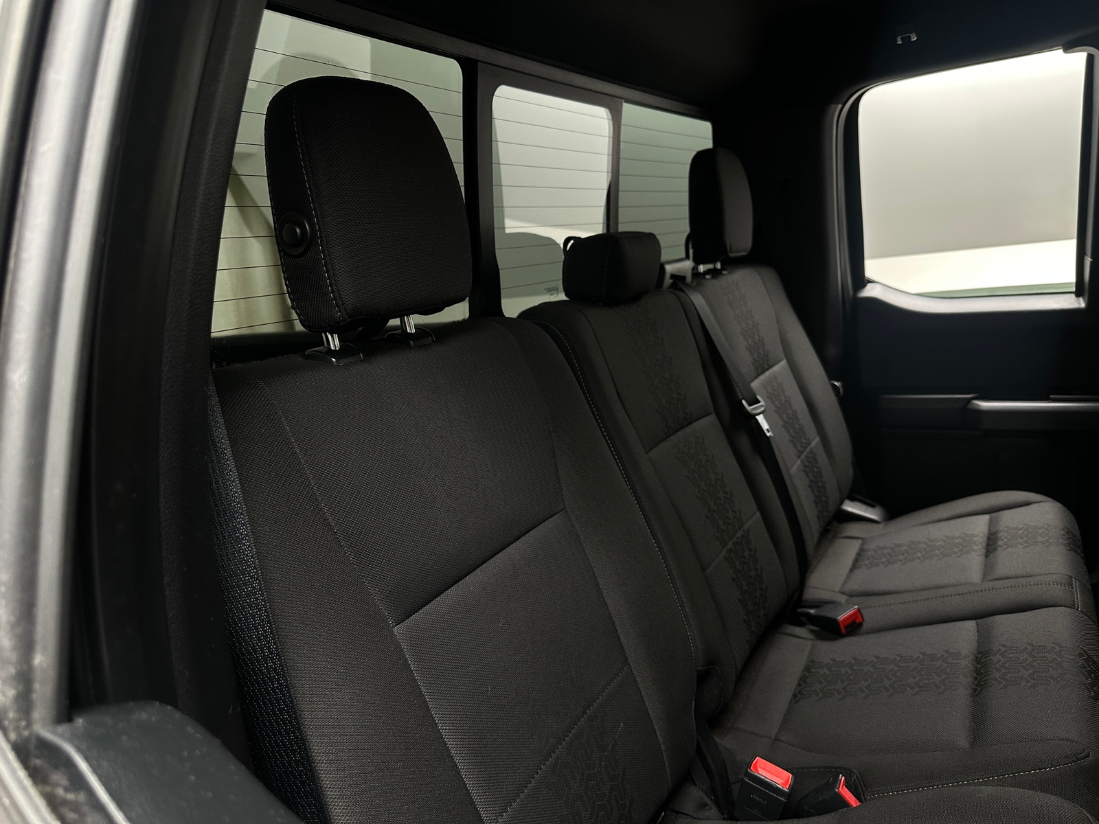 Thumbnail: 2018 Ford Econoline - 6