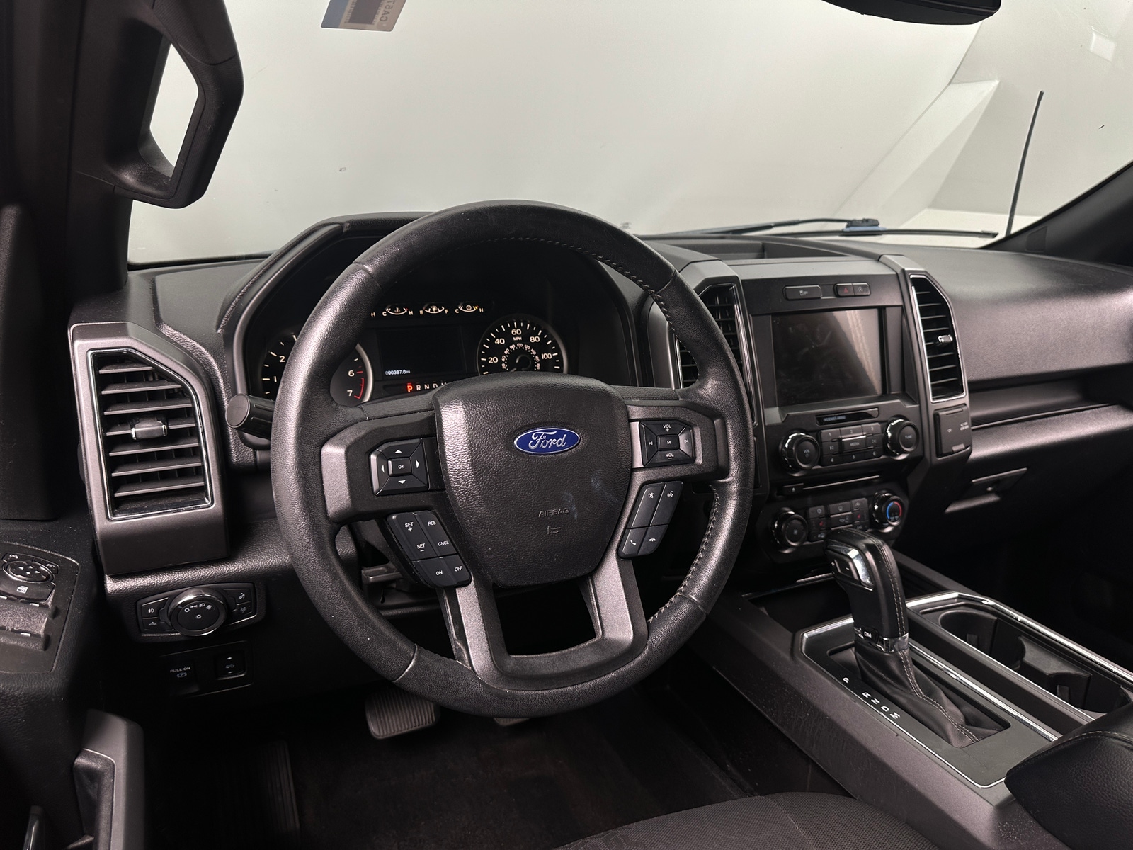 Thumbnail: 2018 Ford Econoline - 5